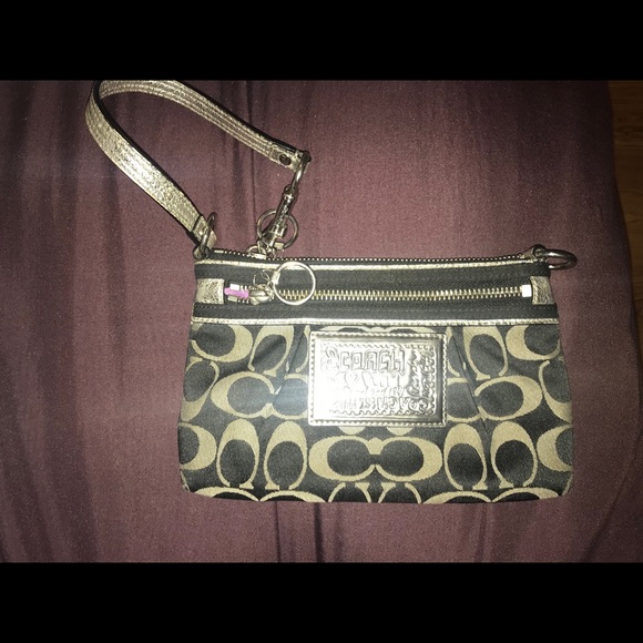 Coach wristlet - Picture 2 of 5